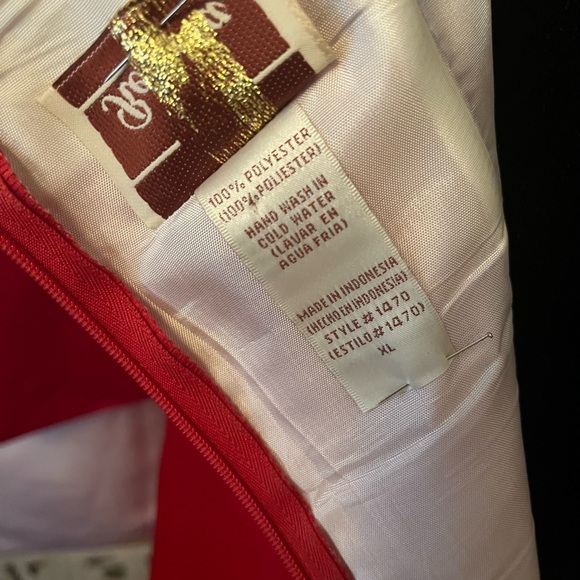 REBECCA SILKY SWEET RED WITH WHITE EMBROIDERED ACCENTS FORMAL PROM OR HOCO DRESS - Picture 13 of 13